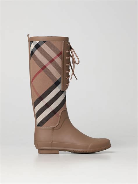 thomas burberry boots|Burberry shop online.